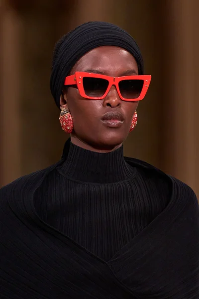 Look 97